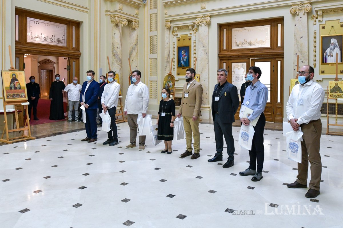 Premierea câștigătorilor celei de-a 10-a ediții a concursului „Icoana ortodoxă - lumina credinței” 182429
