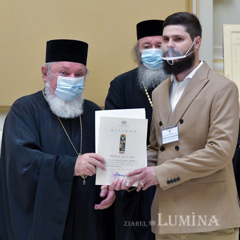 Premierea câștigătorilor celei de-a 10-a ediții a concursului „Icoana ortodoxă - lumina credinței” 182436