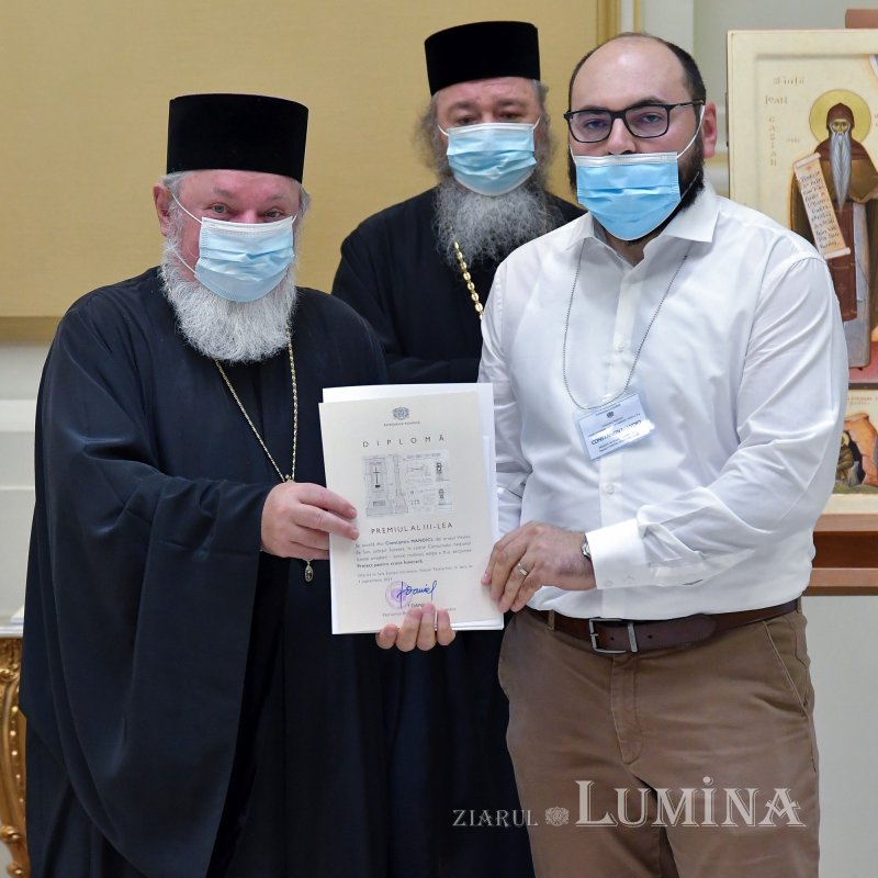 Premierea câștigătorilor celei de-a 10-a ediții a concursului „Icoana ortodoxă - lumina credinței” 182439