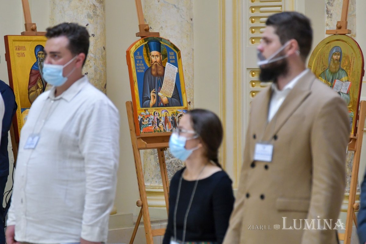 Premierea câștigătorilor celei de-a 10-a ediții a concursului „Icoana ortodoxă - lumina credinței” 182442