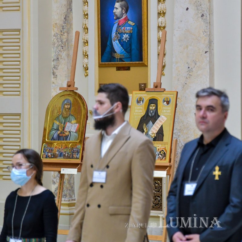 Premierea câștigătorilor celei de-a 10-a ediții a concursului „Icoana ortodoxă - lumina credinței” 182443