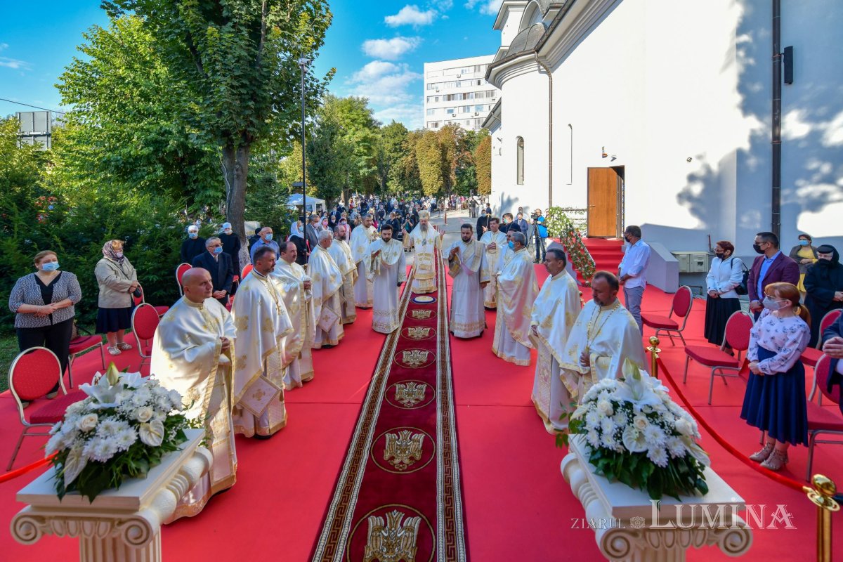 A fost sfințită biserica Sfântului Mercurie din București 182786