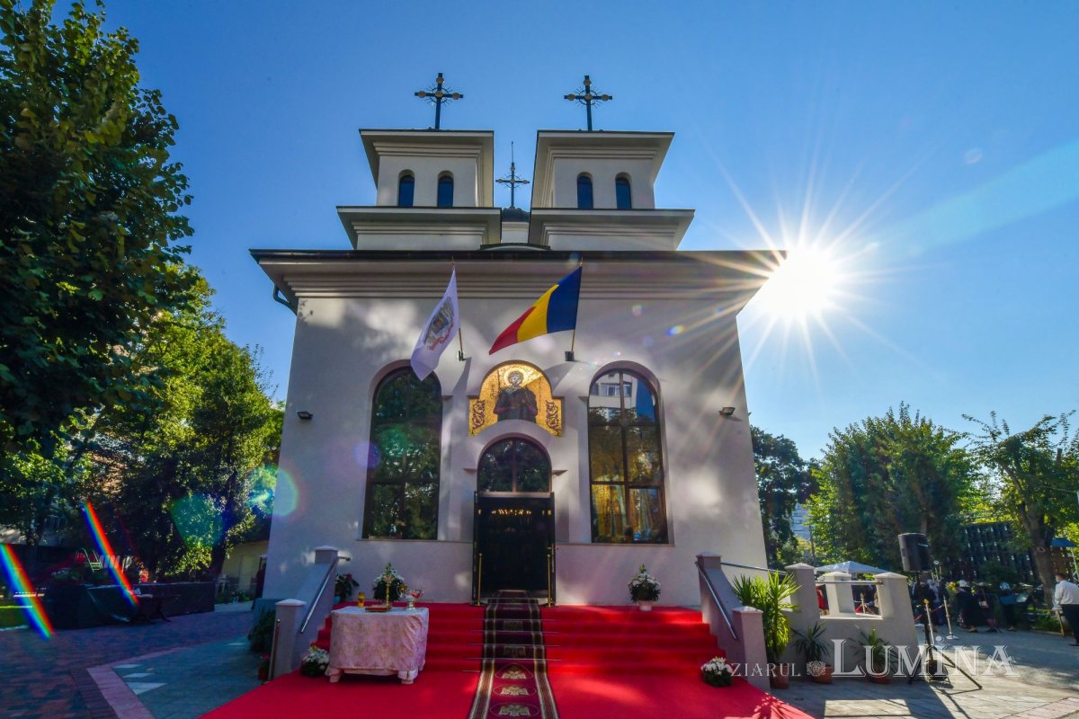 A fost sfințită biserica Sfântului Mercurie din București 182799