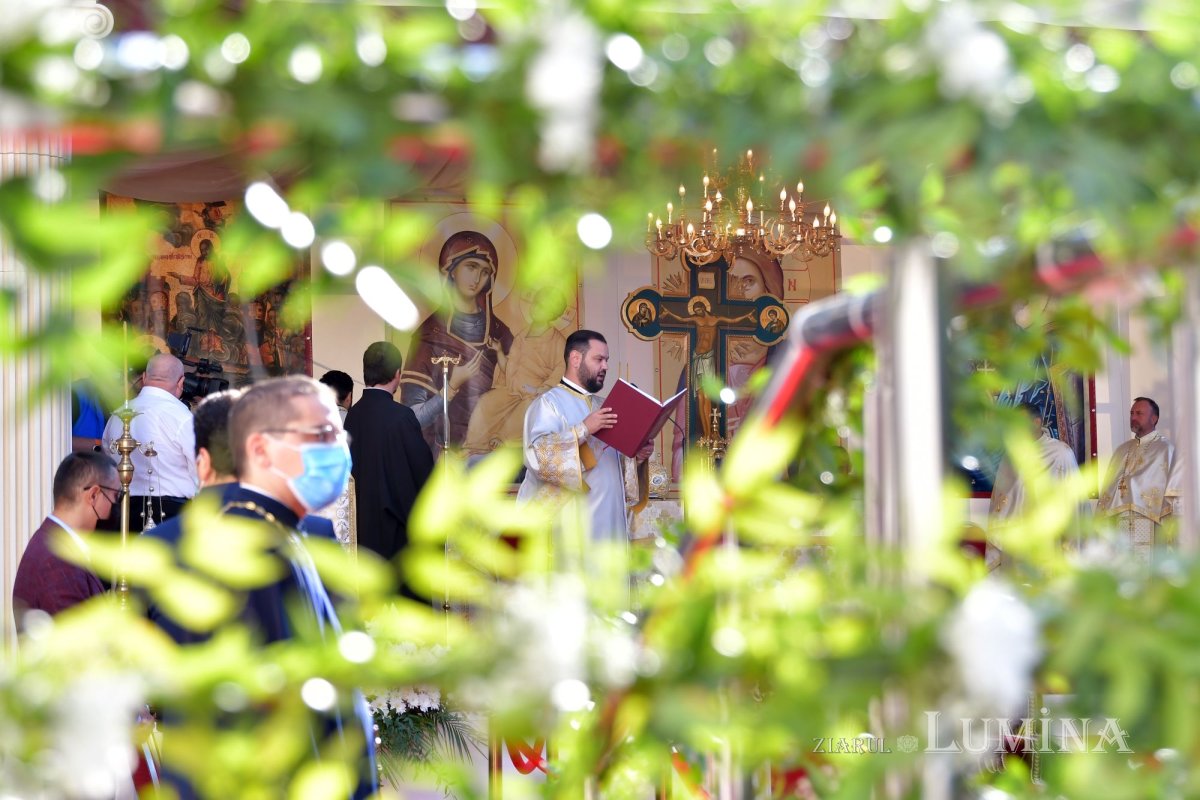 A fost sfințită biserica Sfântului Mercurie din București 182802