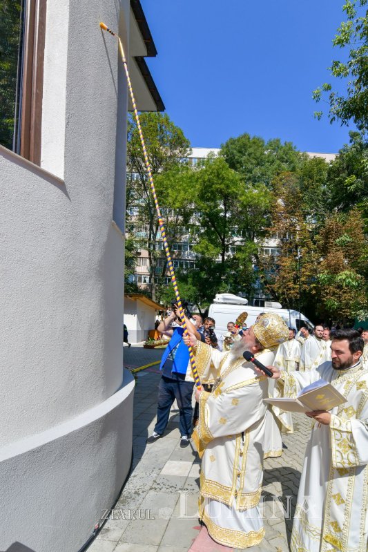 A fost sfințită biserica Sfântului Mercurie din București 182832
