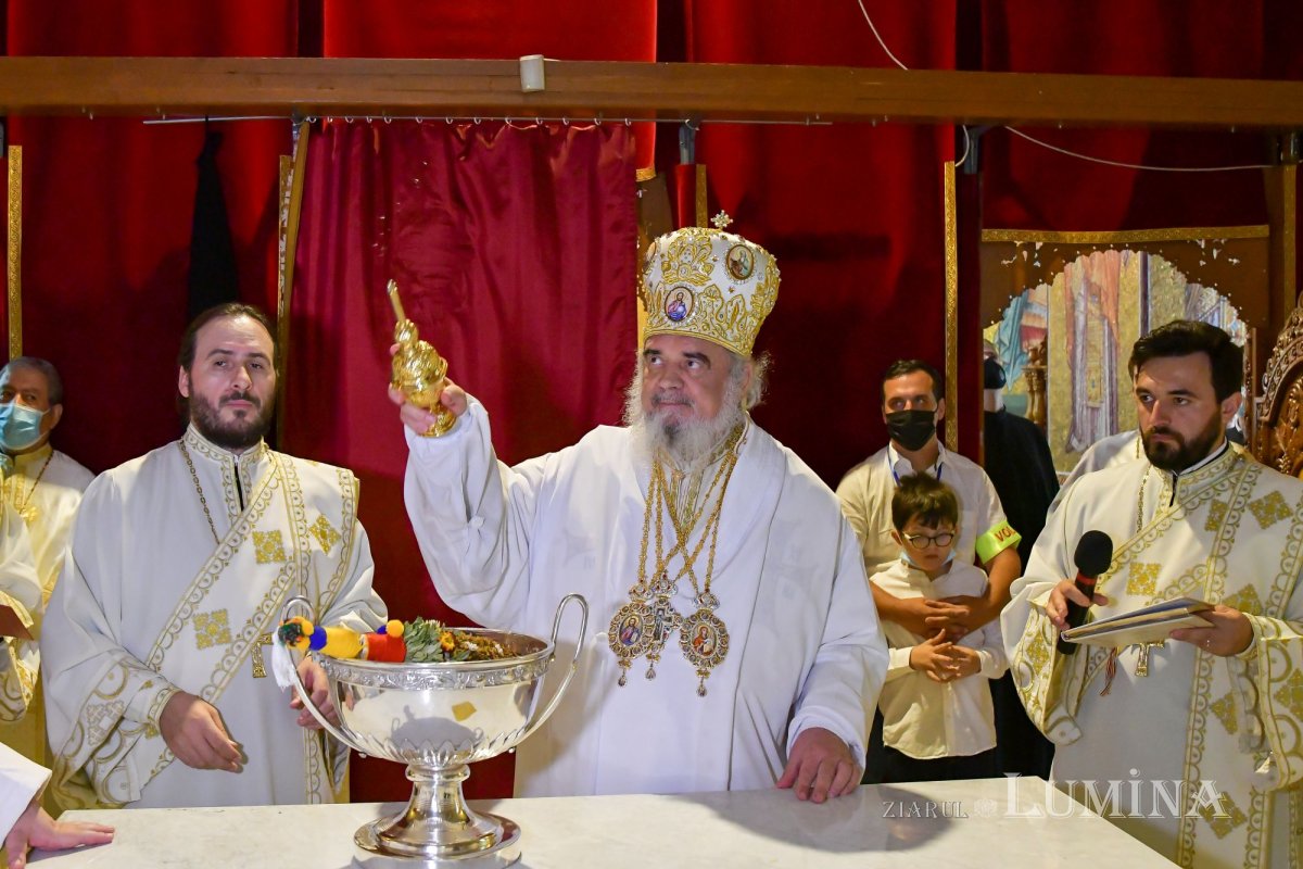 A fost sfințită biserica Sfântului Mercurie din București 182842