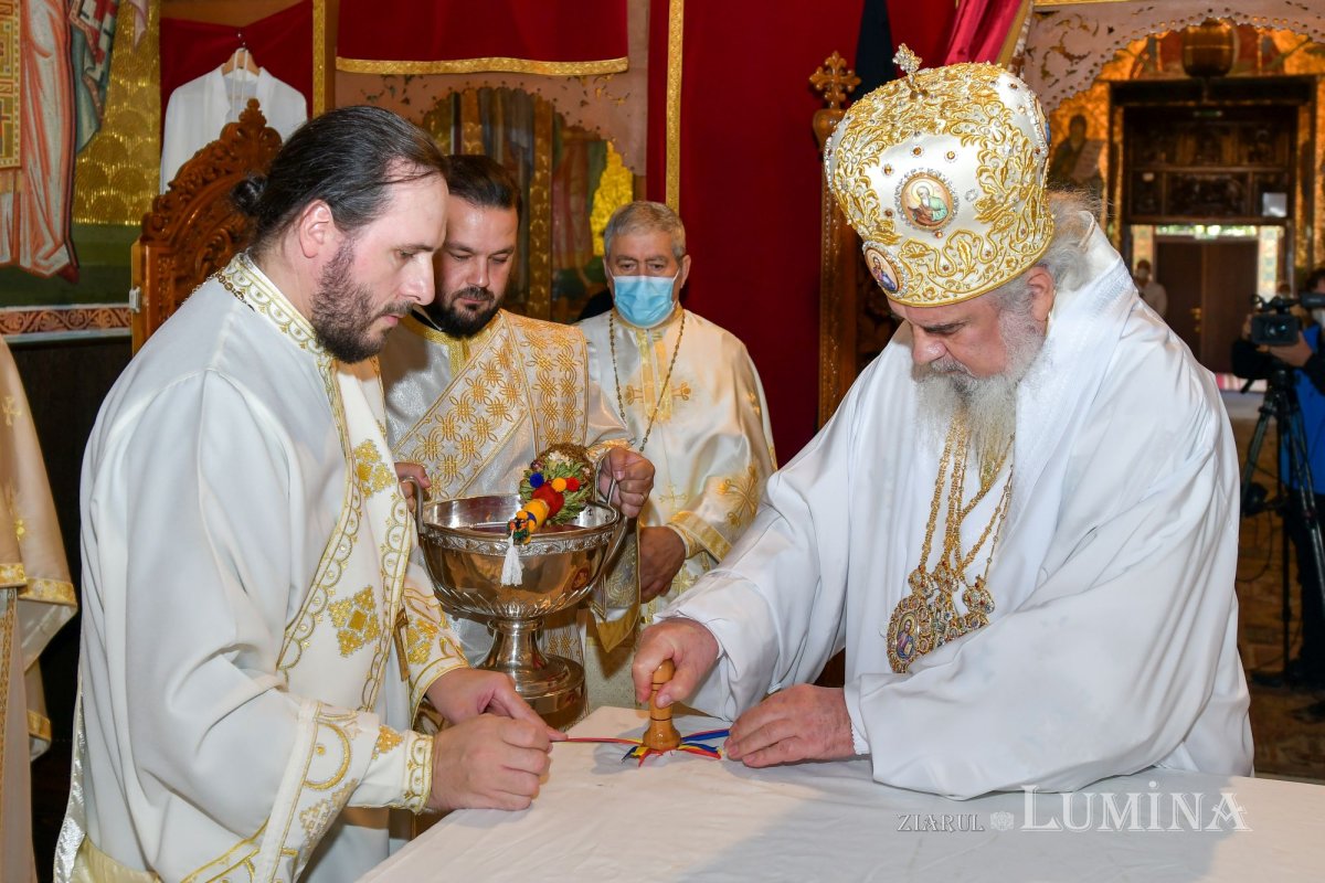 A fost sfințită biserica Sfântului Mercurie din București 182843