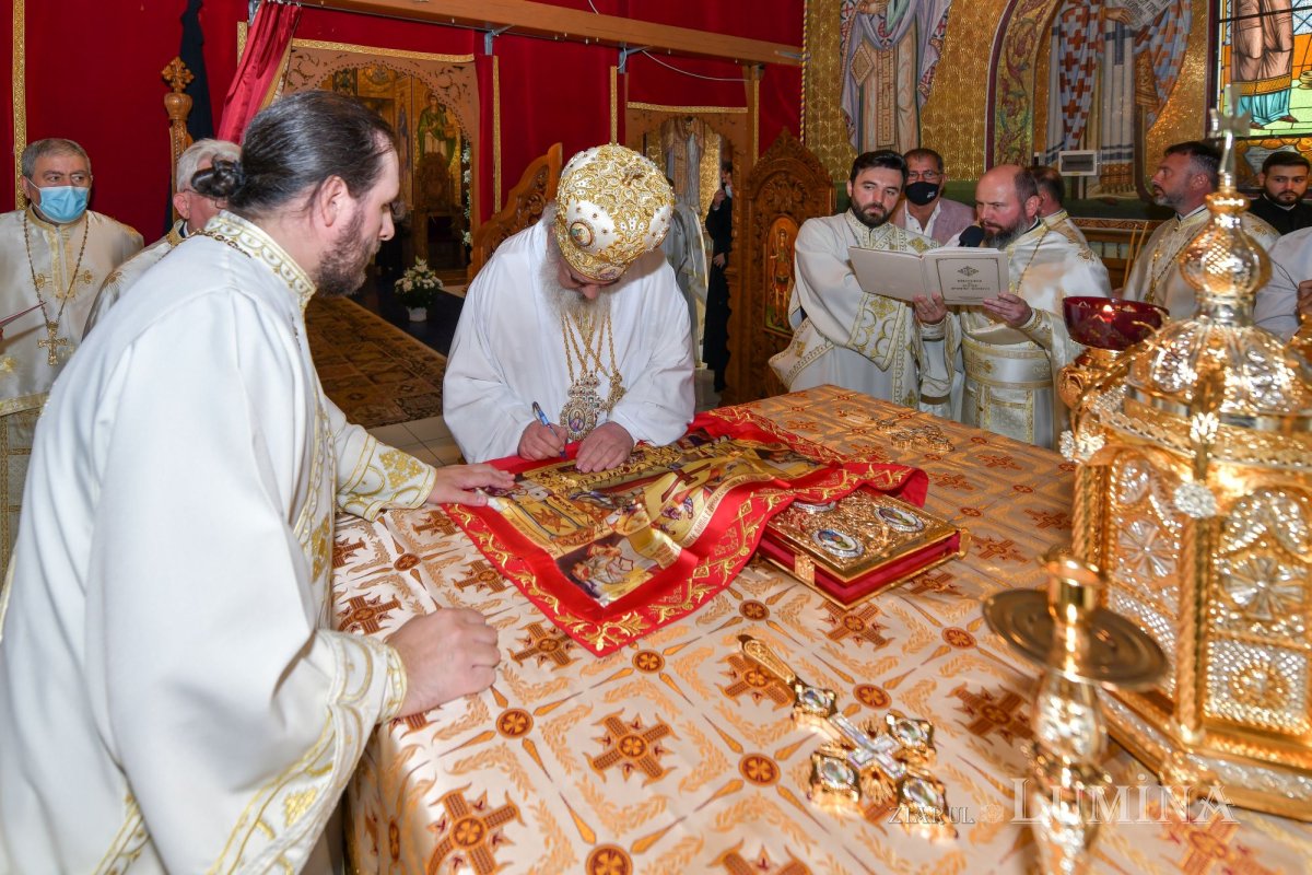 A fost sfințită biserica Sfântului Mercurie din București 182844