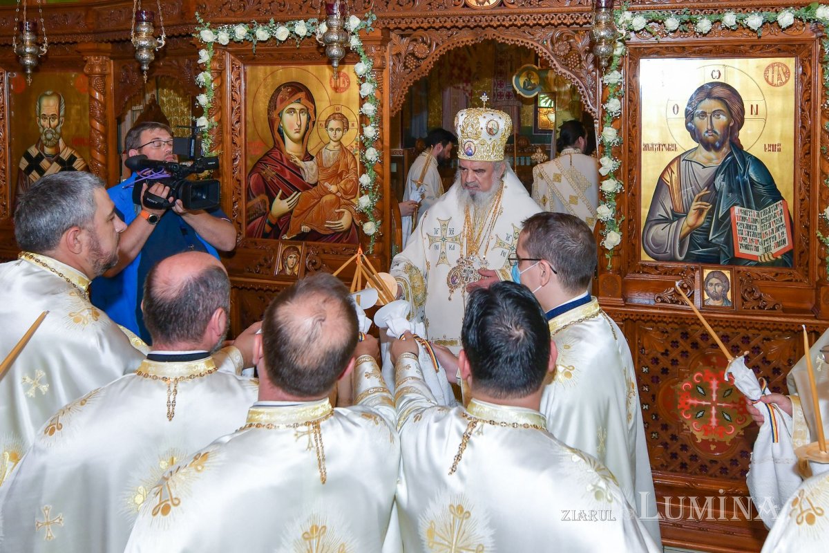 A fost sfințită biserica Sfântului Mercurie din București 182848