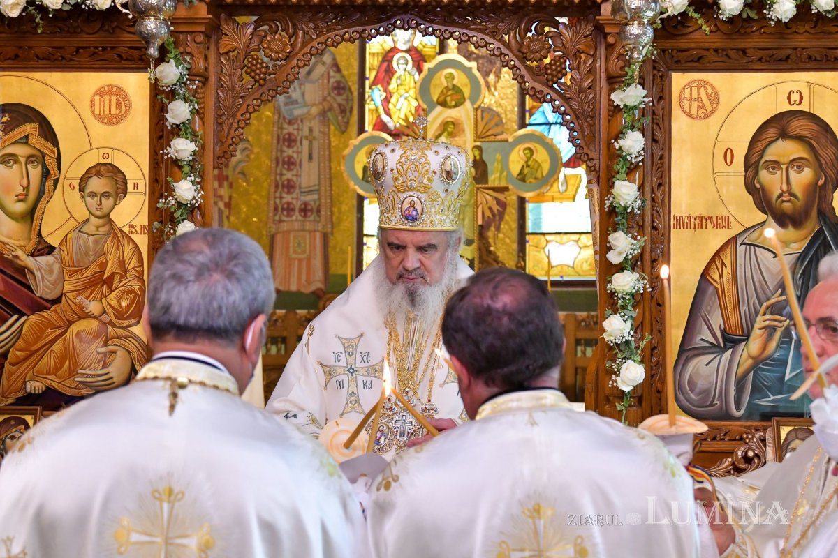 A fost sfințită biserica Sfântului Mercurie din București 182849