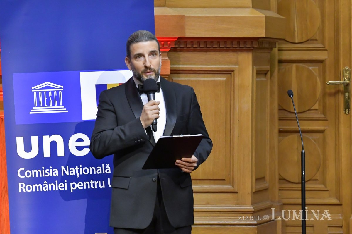 „Istorie și artă în România. Perspective spirituale” 183043