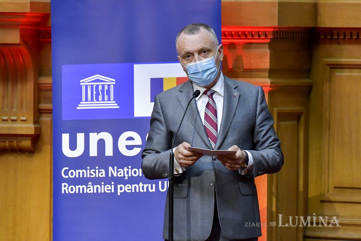 „Istorie și artă în România. Perspective spirituale” 183052