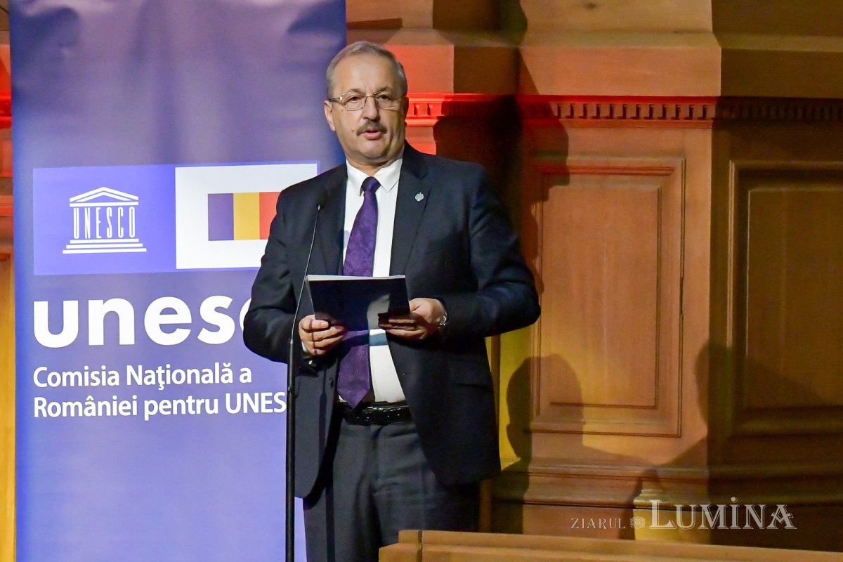 „Istorie și artă în România. Perspective spirituale” 183058