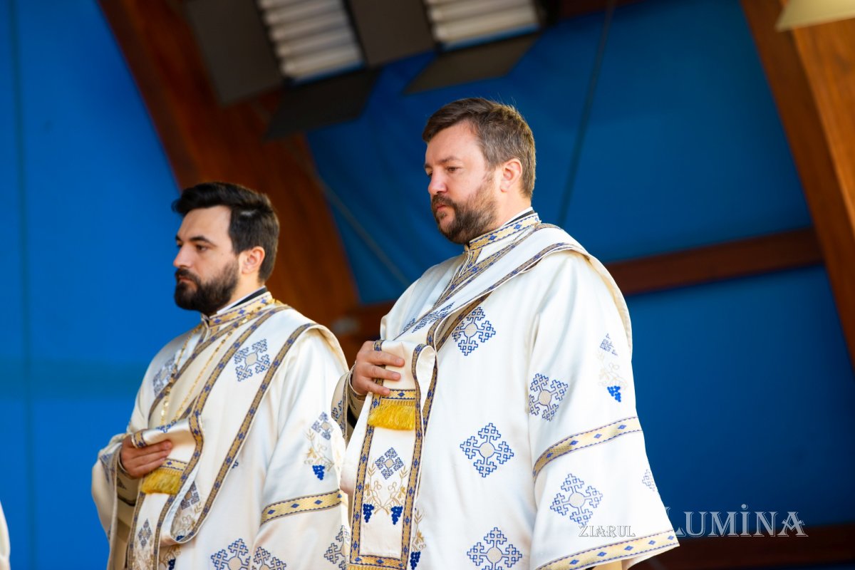 Binecuvântare arhierească la Altarul de vară de pe Colina Patriarhiei 183218