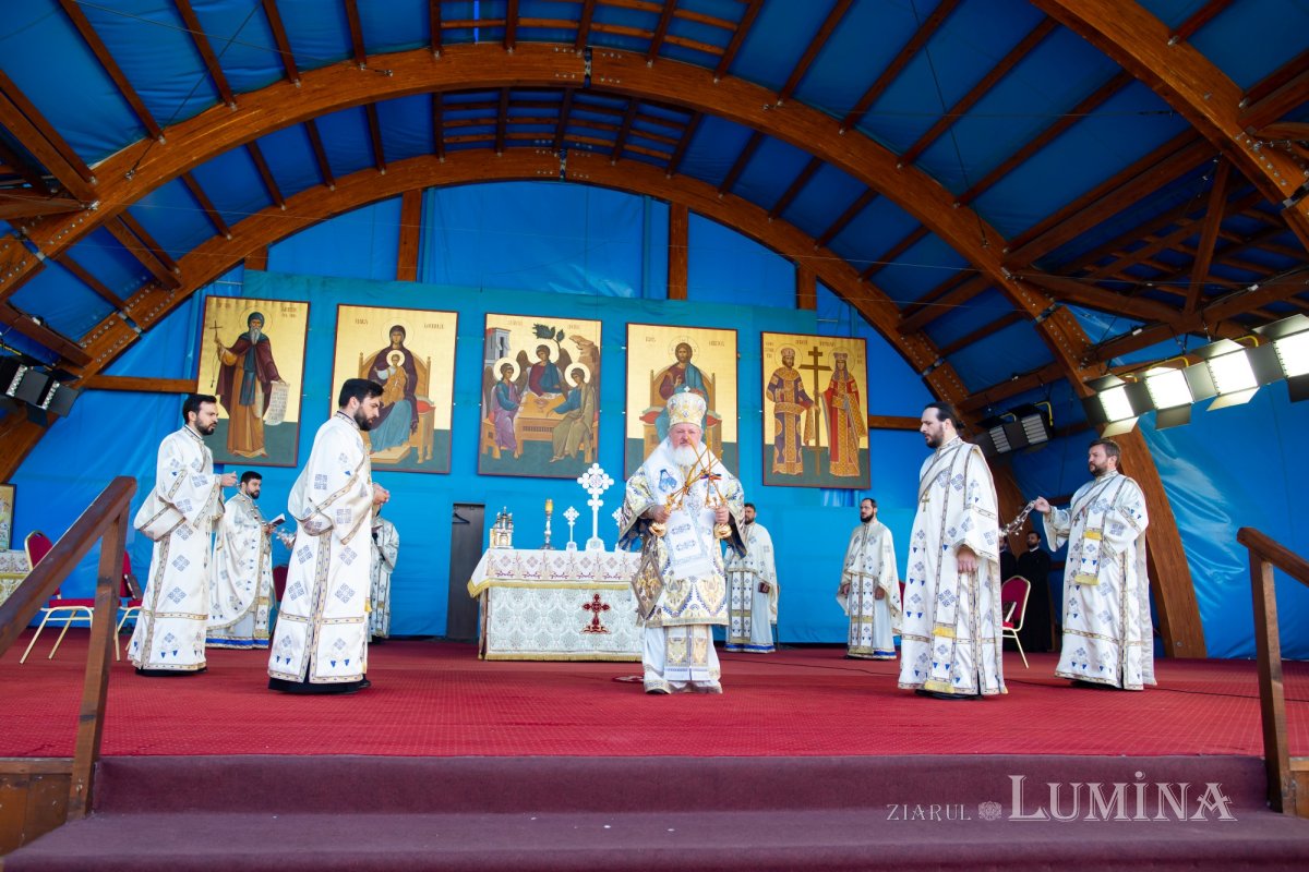 Binecuvântare arhierească la Altarul de vară de pe Colina Patriarhiei 183223