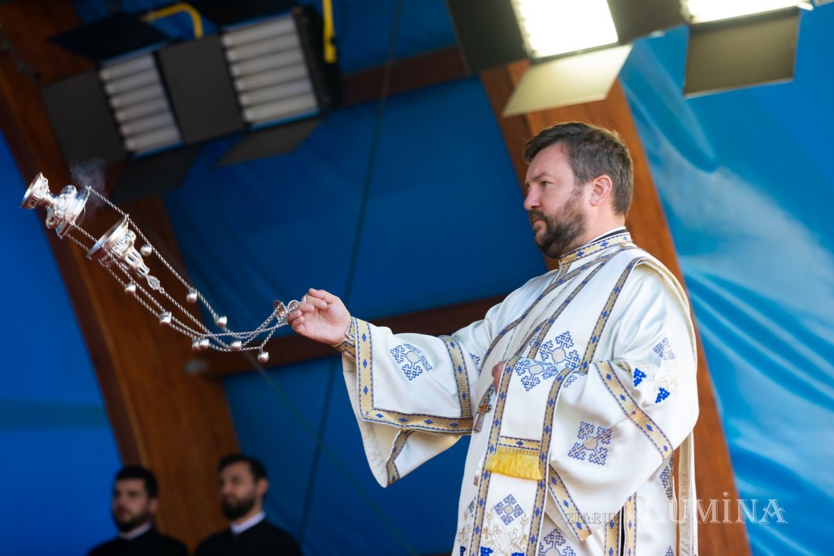 Binecuvântare arhierească la Altarul de vară de pe Colina Patriarhiei 183224