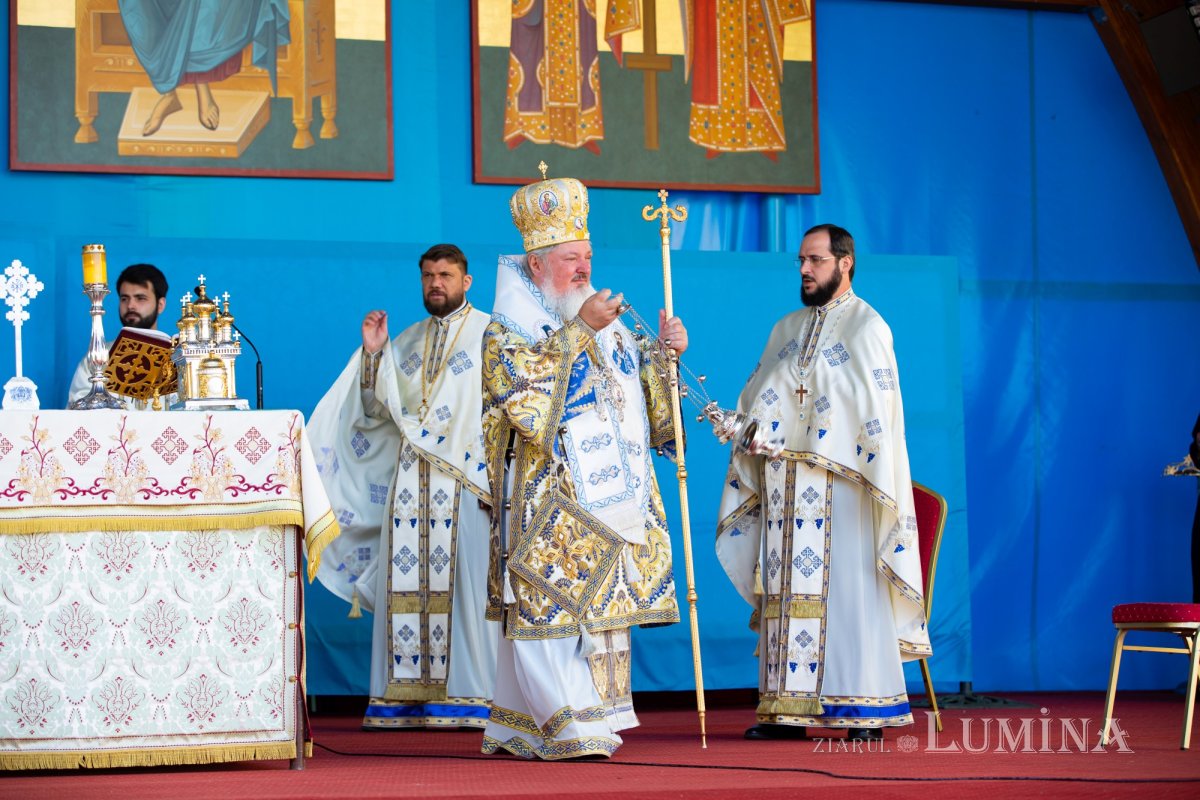 Binecuvântare arhierească la Altarul de vară de pe Colina Patriarhiei 183225