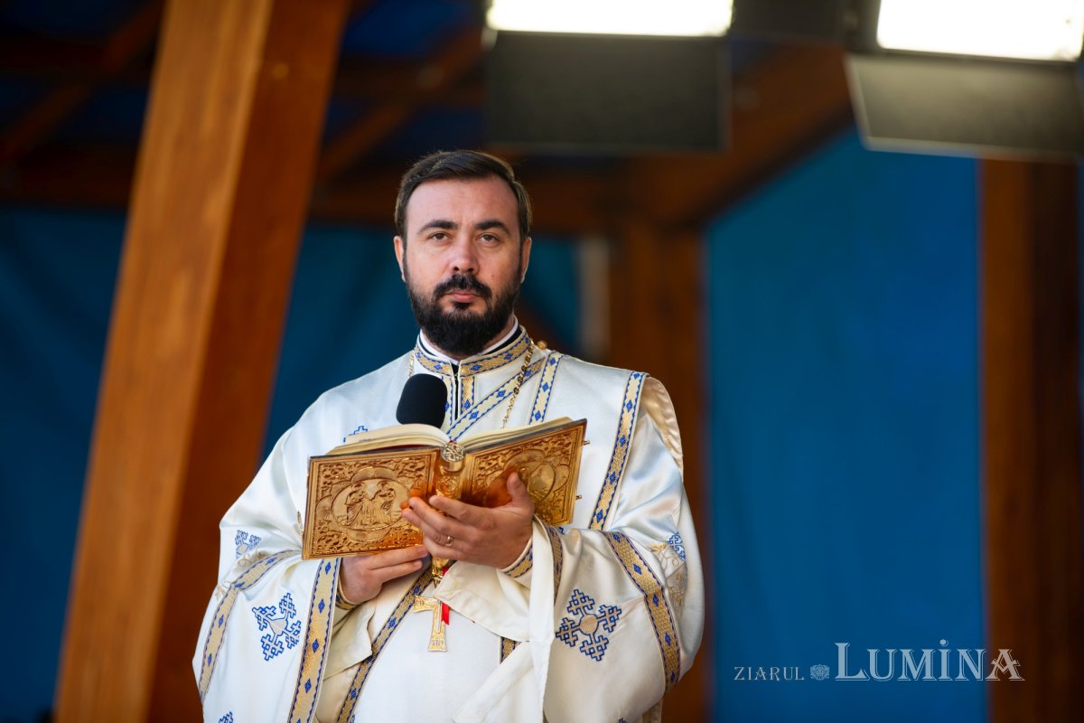 Binecuvântare arhierească la Altarul de vară de pe Colina Patriarhiei 183231