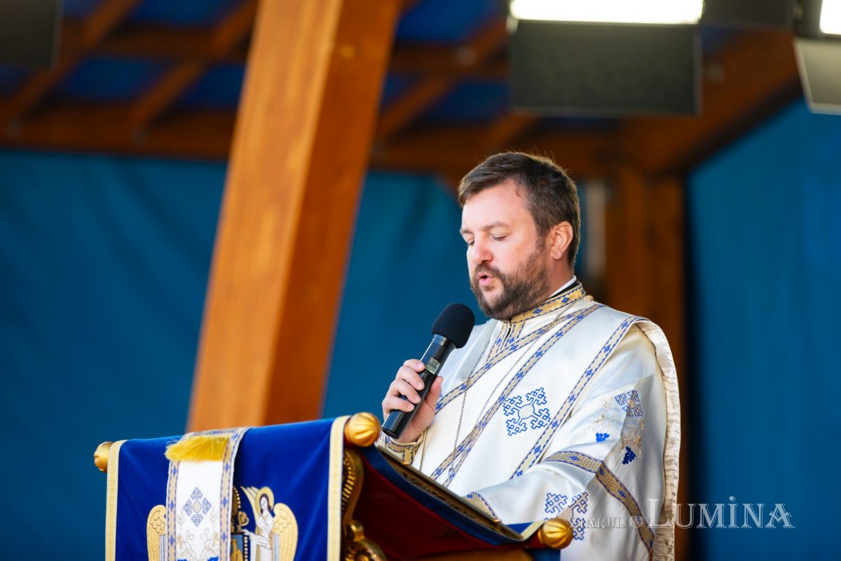 Binecuvântare arhierească la Altarul de vară de pe Colina Patriarhiei 183237