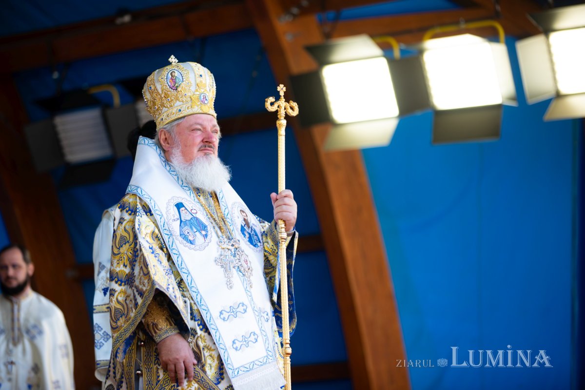 Binecuvântare arhierească la Altarul de vară de pe Colina Patriarhiei 183240