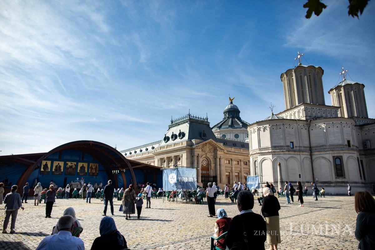 Binecuvântare arhierească la Altarul de vară de pe Colina Patriarhiei 183246