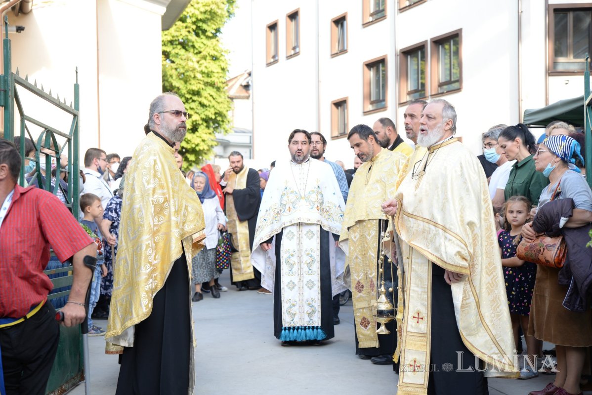 Icoana Maicii Domnului de la Letca Nouă a ajuns în București 183376