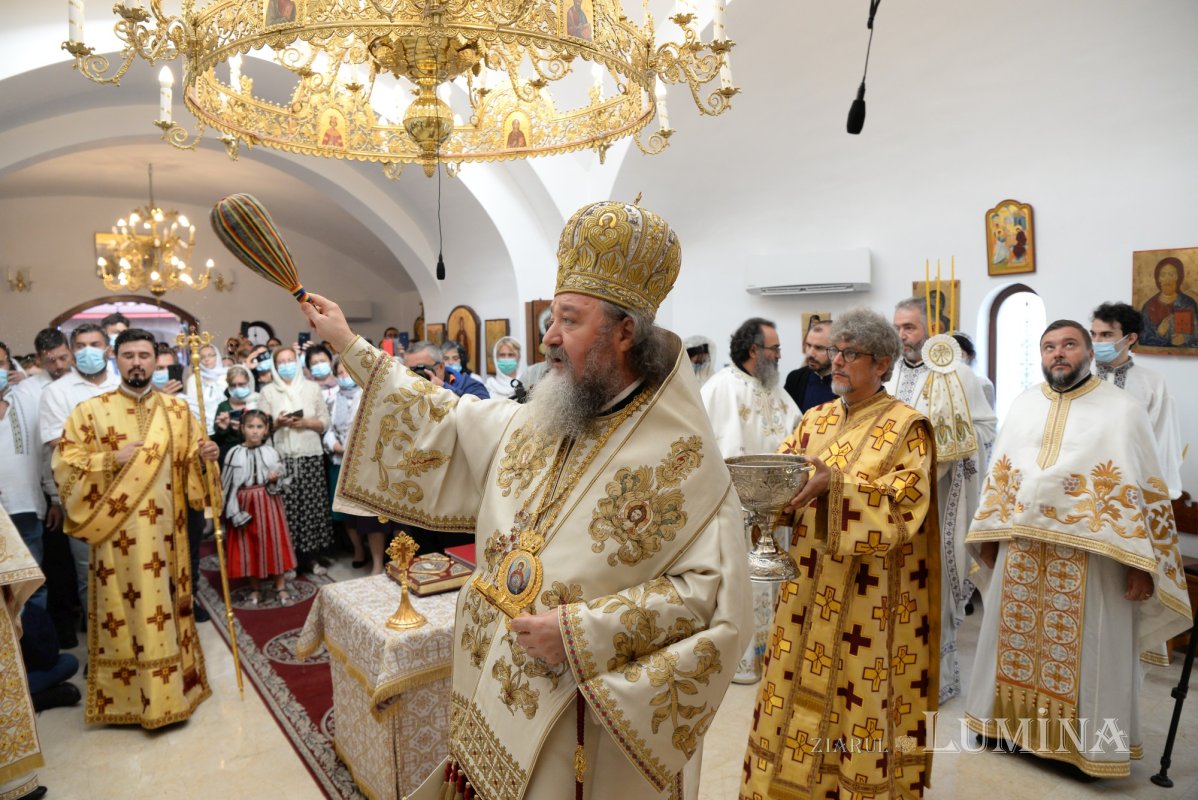 Înnoire și sfințire la biserica Parohiei „Sfânta Irina” din Voluntari 183757