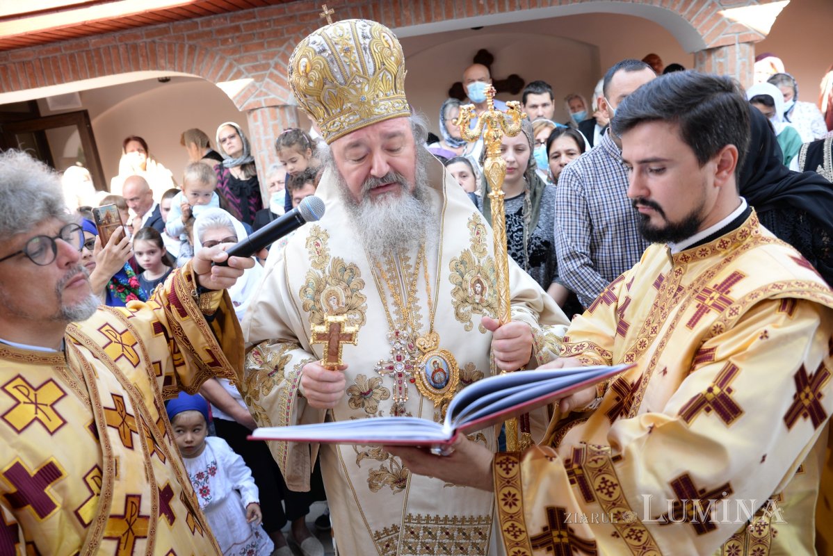 Înnoire și sfințire la biserica Parohiei „Sfânta Irina” din Voluntari 183763