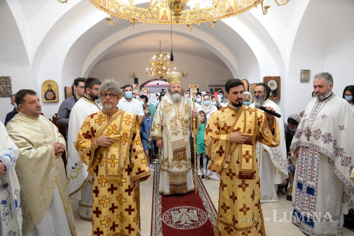 Înnoire și sfințire la biserica Parohiei „Sfânta Irina” din Voluntari 183764