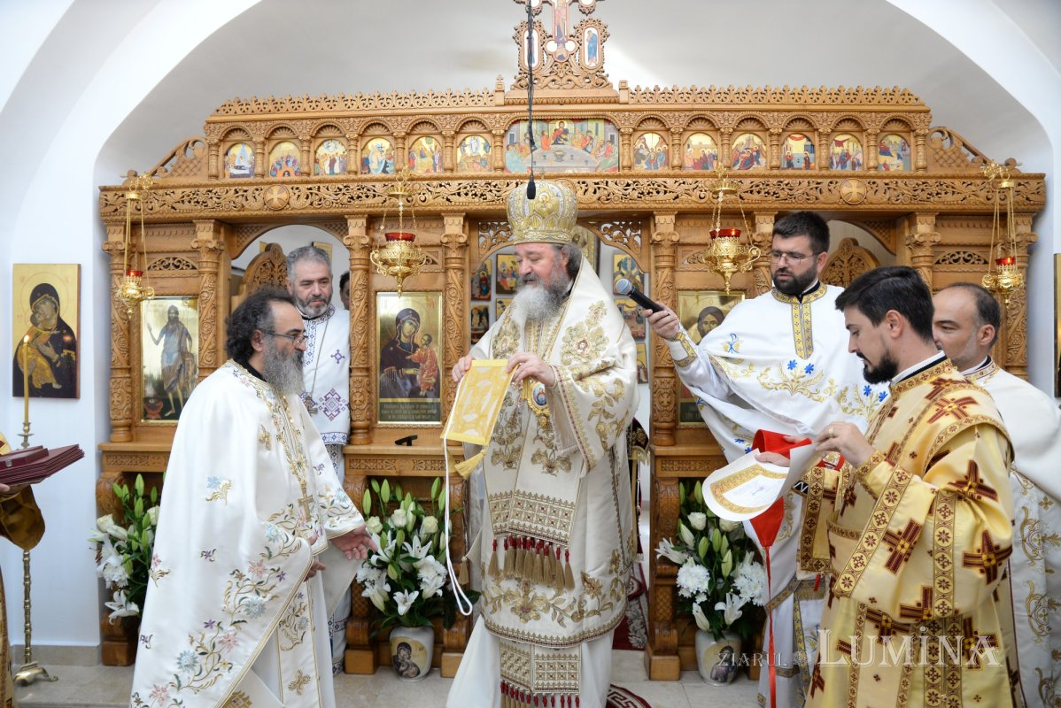 Înnoire și sfințire la biserica Parohiei „Sfânta Irina” din Voluntari 183770