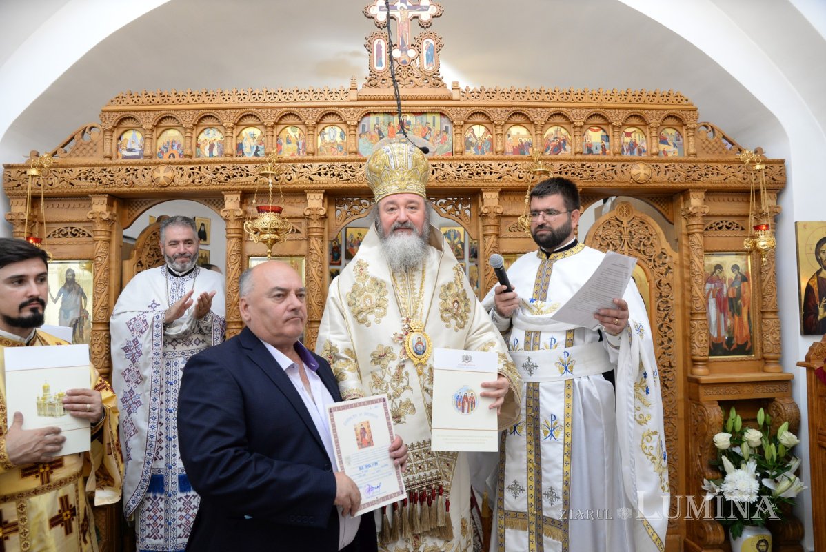 Înnoire și sfințire la biserica Parohiei „Sfânta Irina” din Voluntari 183775