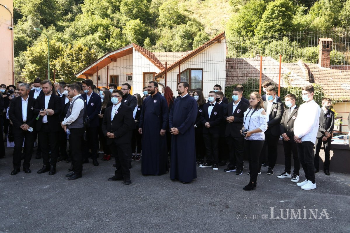 Binecuvântare arhierească pentru elevii şi profesorii Seminarului Teologic Liceal Ortodox „Dumitru Stăniloae” din Braşov 183880