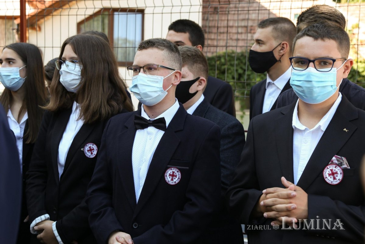 Binecuvântare arhierească pentru elevii şi profesorii Seminarului Teologic Liceal Ortodox „Dumitru Stăniloae” din Braşov 183883