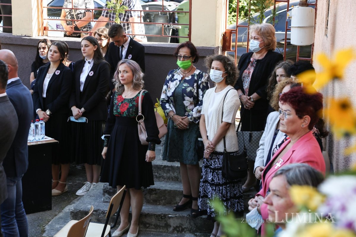 Binecuvântare arhierească pentru elevii şi profesorii Seminarului Teologic Liceal Ortodox „Dumitru Stăniloae” din Braşov 183885