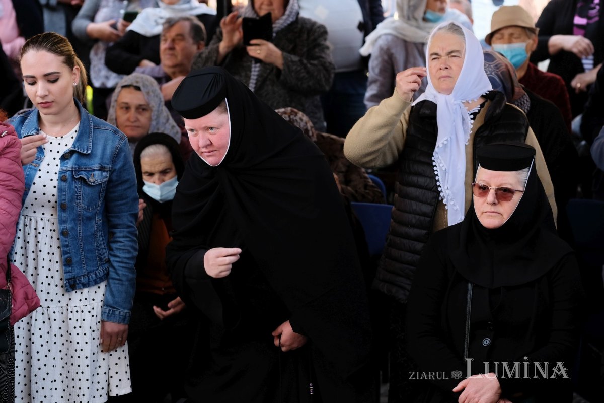 Cinstirea Sfintei Cruci prin Liturghie arhierească la Mănăstirea Caraiman 184108