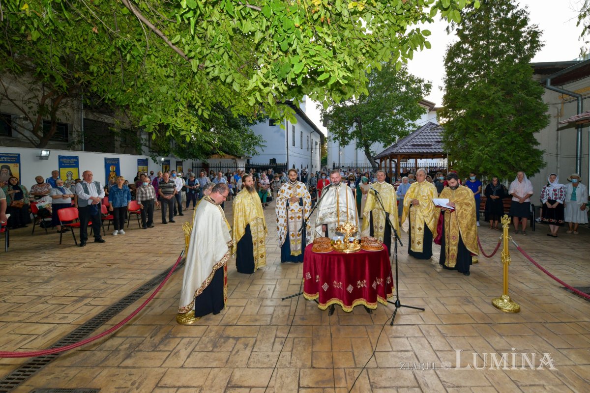 Pelerinajul de toamnă la Parohia „Sfântul Vasile cel Mare” de pe Calea Victoriei 184132