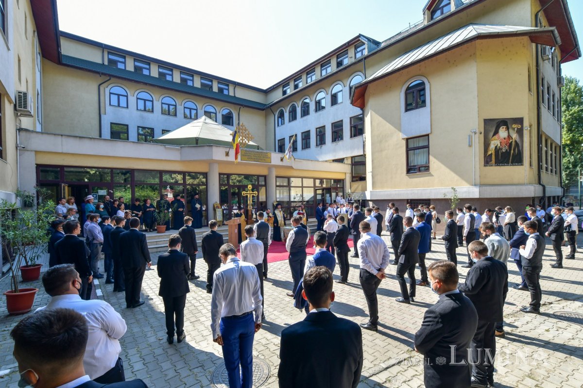 Deschiderea noului an școlar la Seminarul Teologic din Capitală 184372