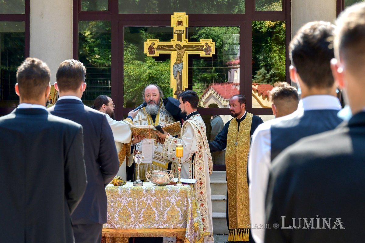 Deschiderea noului an școlar la Seminarul Teologic din Capitală 184375