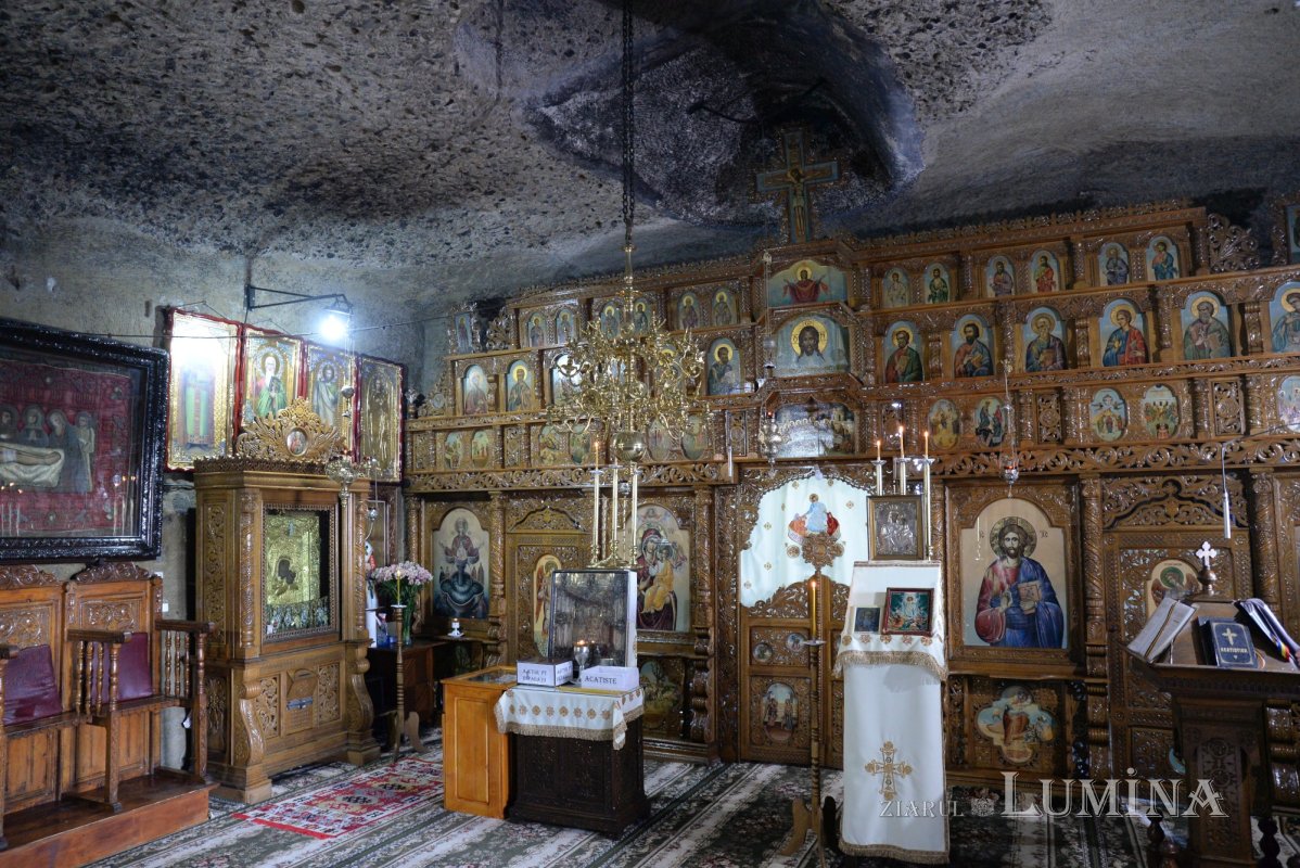 Muzeul-poem de la mănăstirea argeșeană Nămăiești 184401