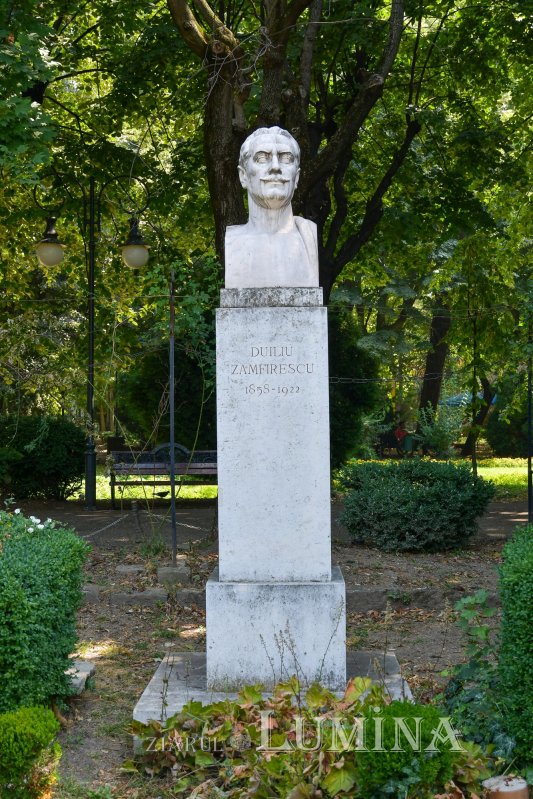 Bucureștiul are un monument pe kilometru pătrat 184560