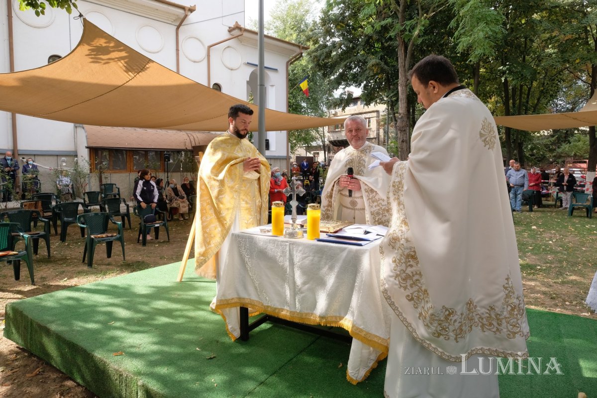 Parohia bucureșteană „Iancu Vechi”- Mătăsari și-a cinstit ocrotitorii 184825