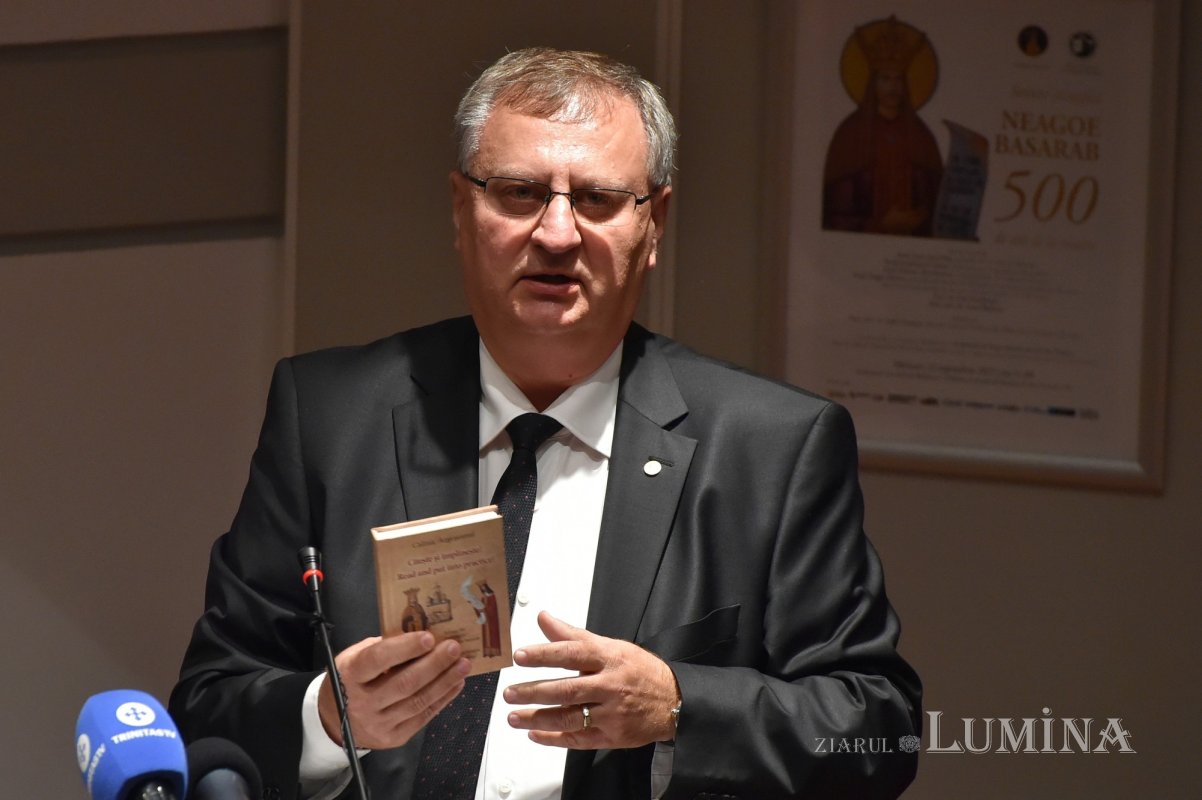 Sesiune dedicată Sfântului Voievod Neagoe Basarab la Academia Română 185043