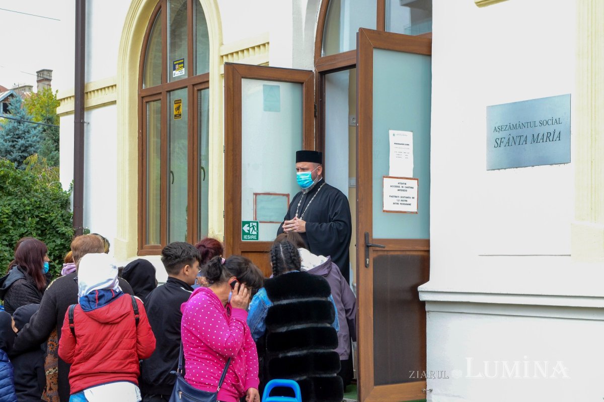 Ghiozdane complet echipate pentru elevi de la Protoieria Sector 3 Capitală 185096