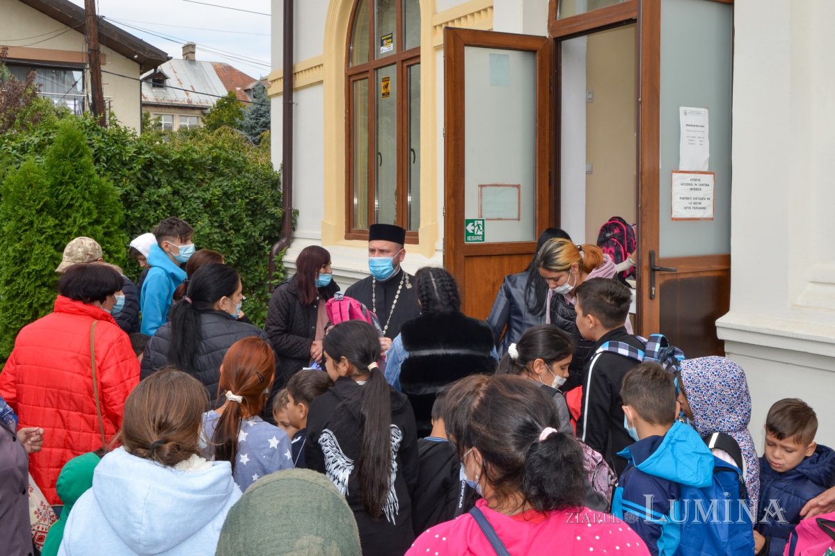 Ghiozdane complet echipate pentru elevi de la Protoieria Sector 3 Capitală 185103