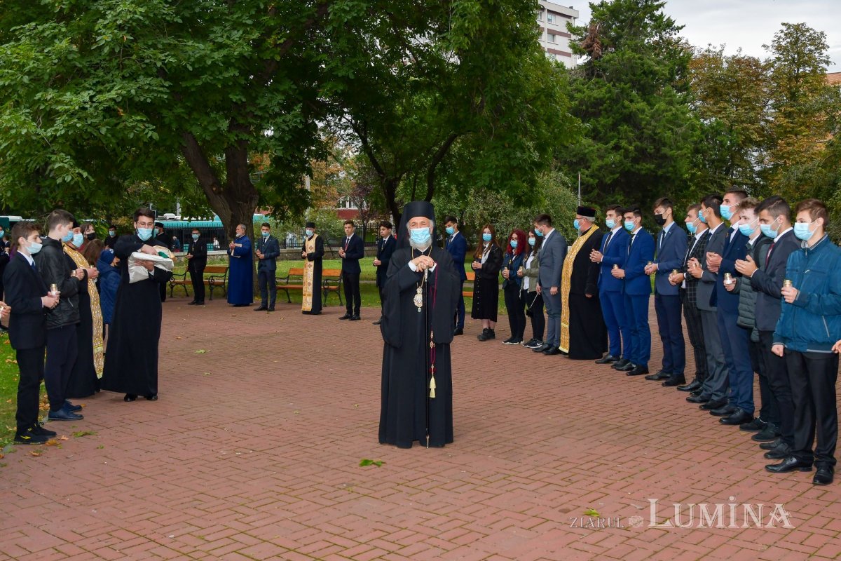 Episcopul Nifon Niculescu s-a întors pentru vremelnica odihnă în ctitoria sa din Galaţi 185268