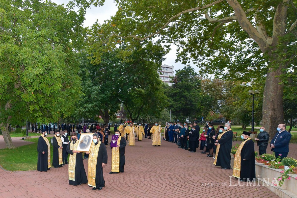 Episcopul Nifon Niculescu s-a întors pentru vremelnica odihnă în ctitoria sa din Galaţi 185273