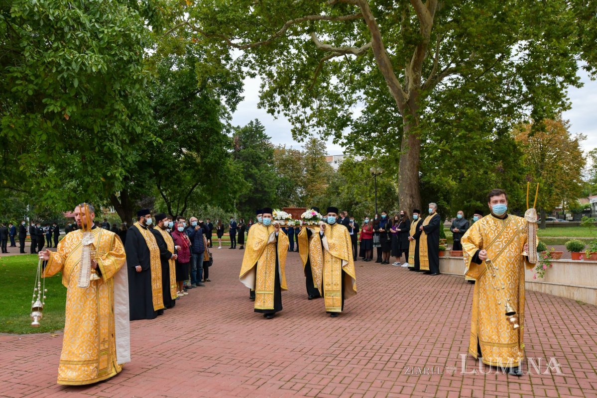 Episcopul Nifon Niculescu s-a întors pentru vremelnica odihnă în ctitoria sa din Galaţi 185274