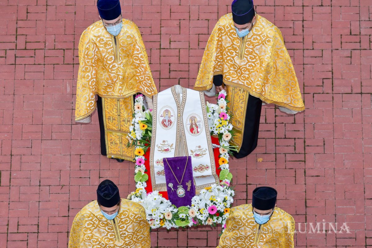 Episcopul Nifon Niculescu s-a întors pentru vremelnica odihnă în ctitoria sa din Galaţi 185289