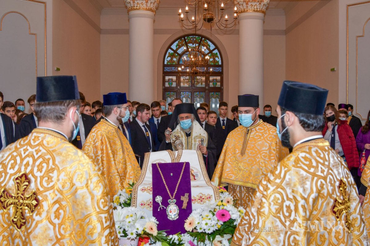 Episcopul Nifon Niculescu s-a întors pentru vremelnica odihnă în ctitoria sa din Galaţi 185296
