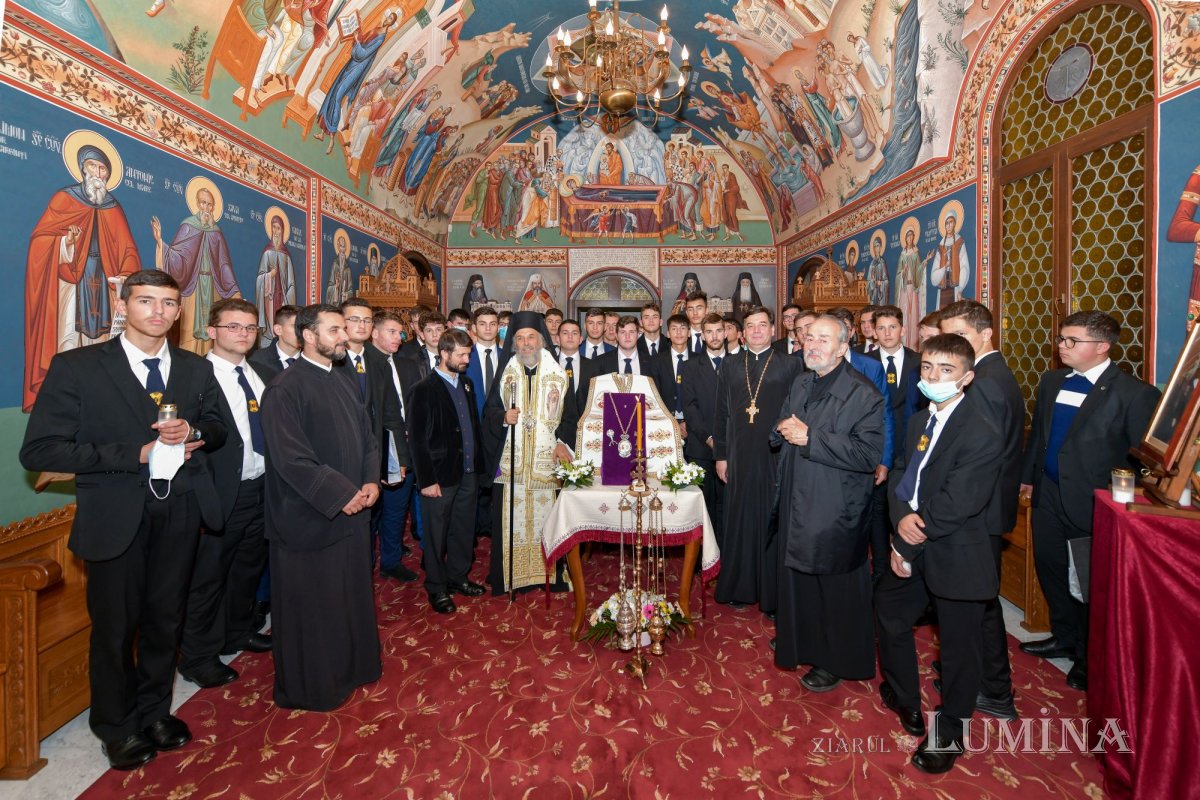 Episcopul Nifon Niculescu s-a întors pentru vremelnica odihnă în ctitoria sa din Galaţi 185309